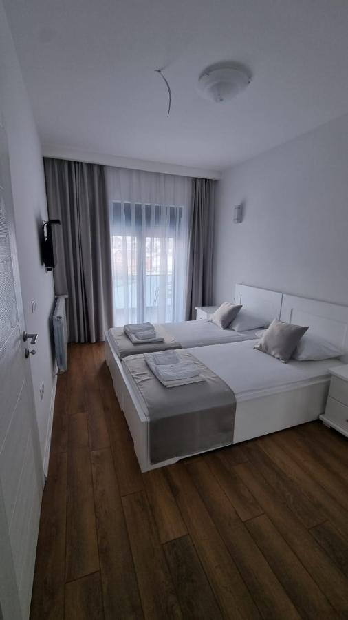 بلاف Elan Luxury Apartments & Rooms المظهر الخارجي الصورة