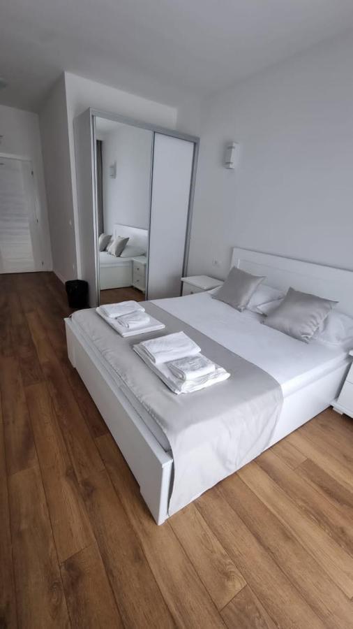 بلاف Elan Luxury Apartments & Rooms المظهر الخارجي الصورة