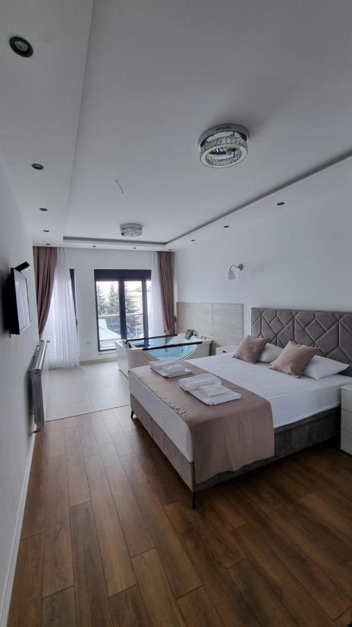 بلاف Elan Luxury Apartments & Rooms المظهر الخارجي الصورة