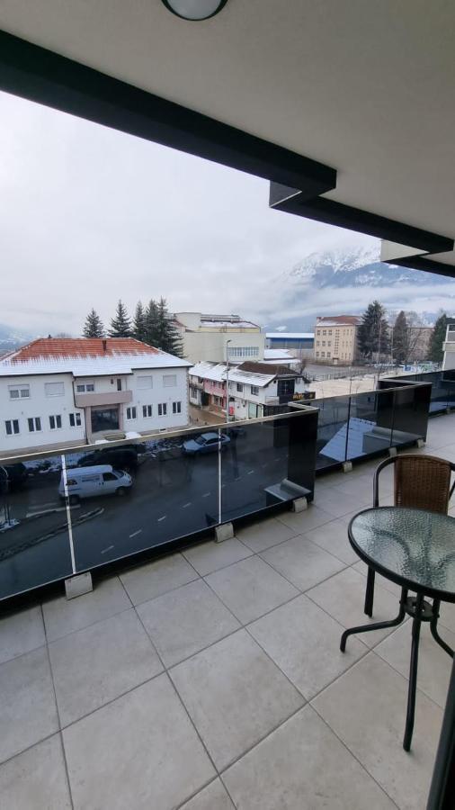 بلاف Elan Luxury Apartments & Rooms المظهر الخارجي الصورة